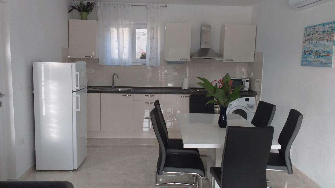 Lastovo Apartment Zaklopatica מראה חיצוני תמונה