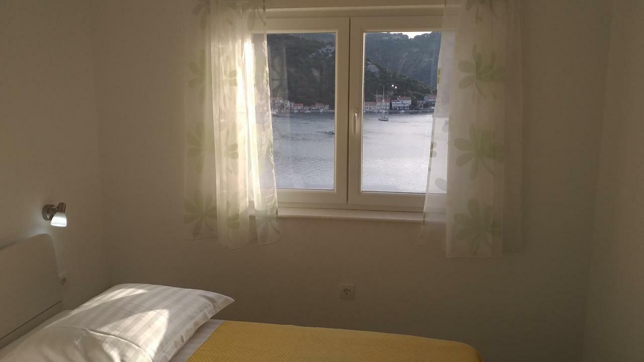 Lastovo Apartment Zaklopatica מראה חיצוני תמונה