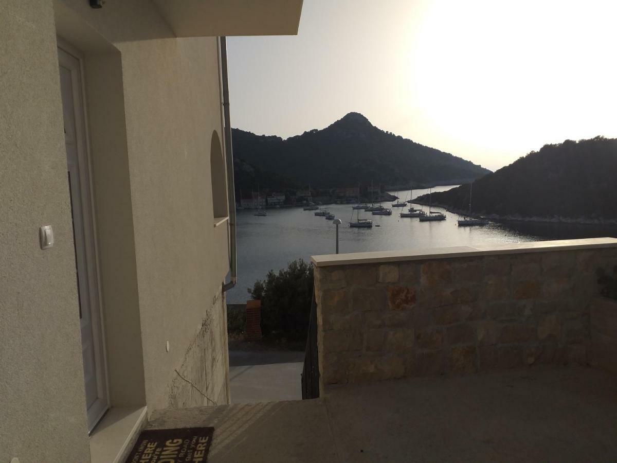 Lastovo Apartment Zaklopatica מראה חיצוני תמונה