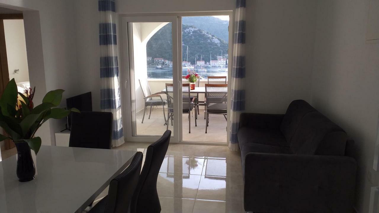 Lastovo Apartment Zaklopatica מראה חיצוני תמונה